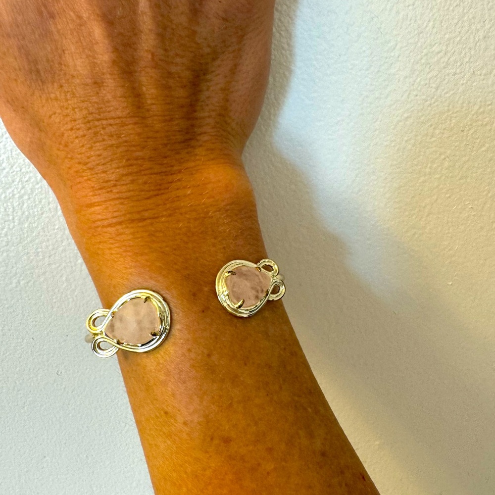Kendra Scott braclet
